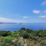 里拉公寓 米利尼
