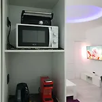 里拉公寓 *