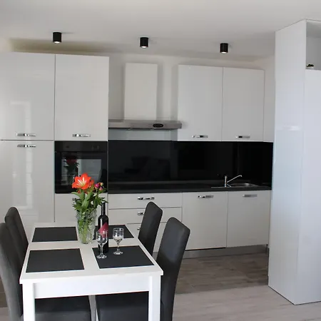 Apartment Lira *