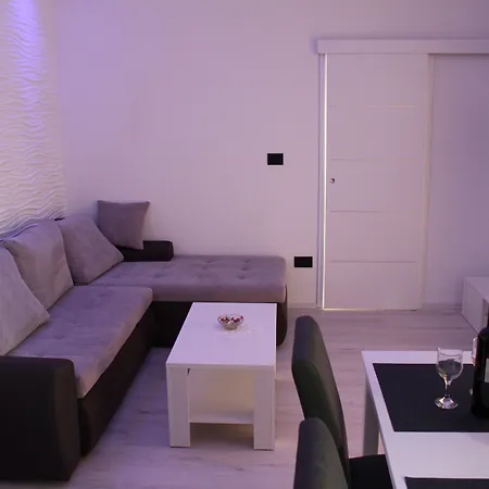 Lira Apartment