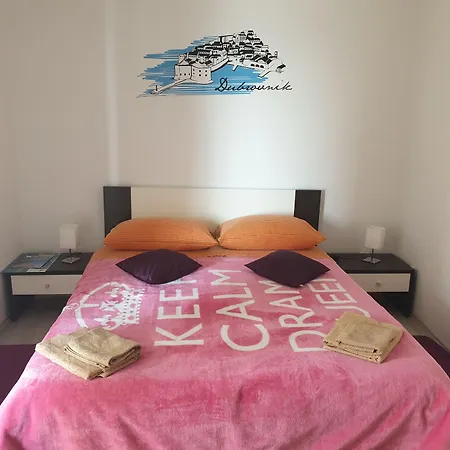 Apartment Lira *