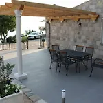شقة Lira *