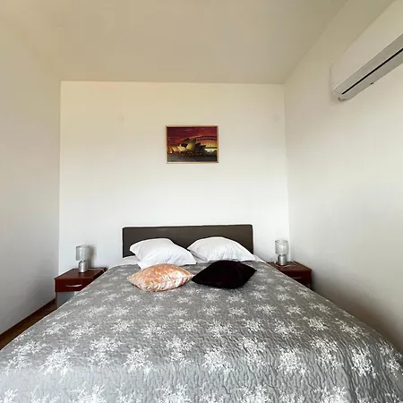 Apartament Lira