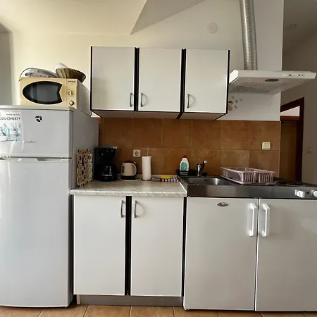 Lira Apartament *