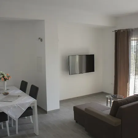 Apartament Lira